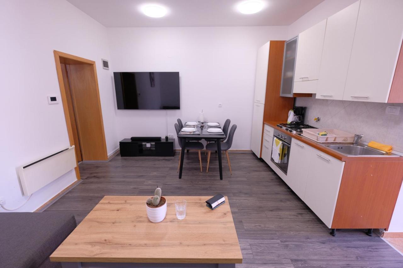 Apartment Klea - Cosy, Near City Center Pula Zewnętrze zdjęcie